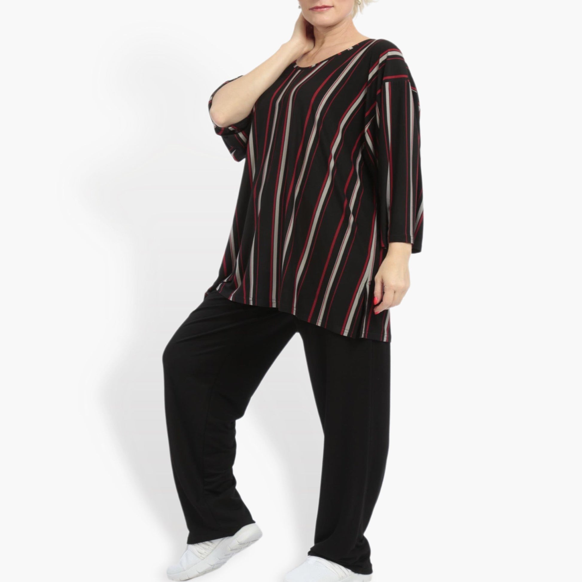  Stylisches Oversize-Shirt im trendy Schwarz-Grau-Rot mit Lagenlook und 3/4-Ärmeln für Plus Size