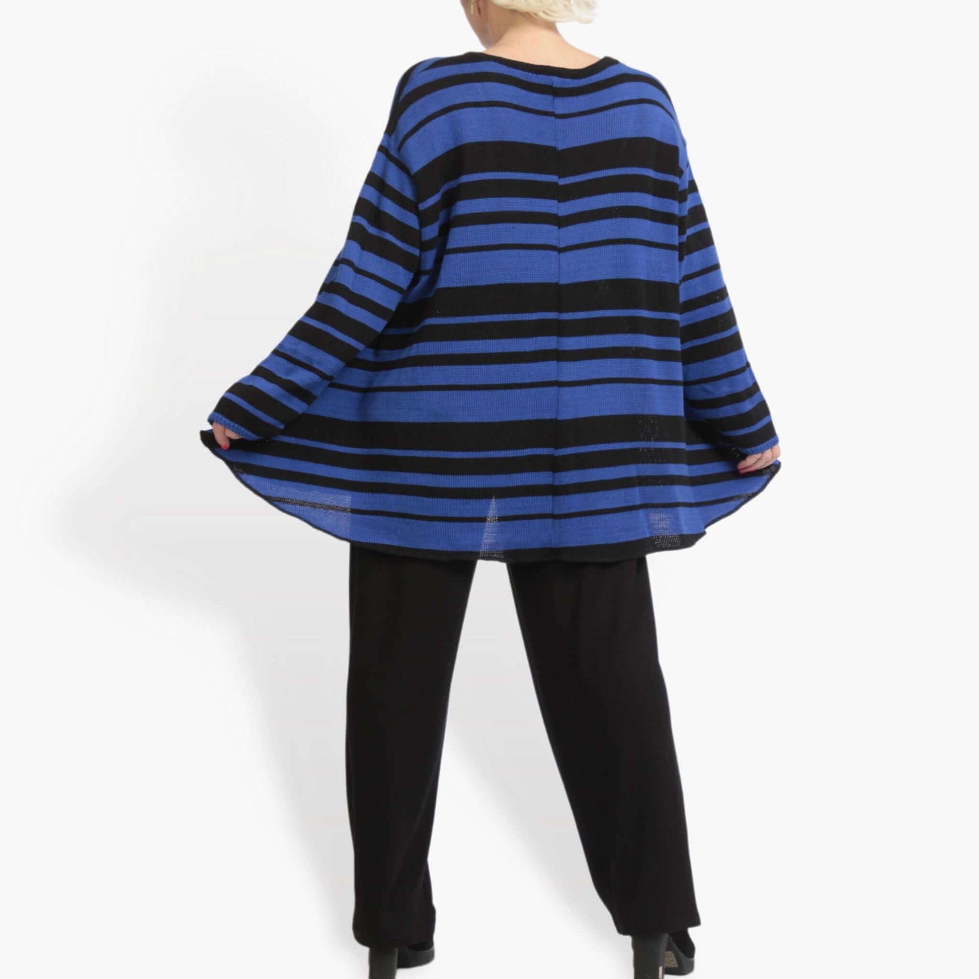  Oversized Pullover in Glocken-Form mit Blockstreifen in Schwarz und Blau für lässigen Stil