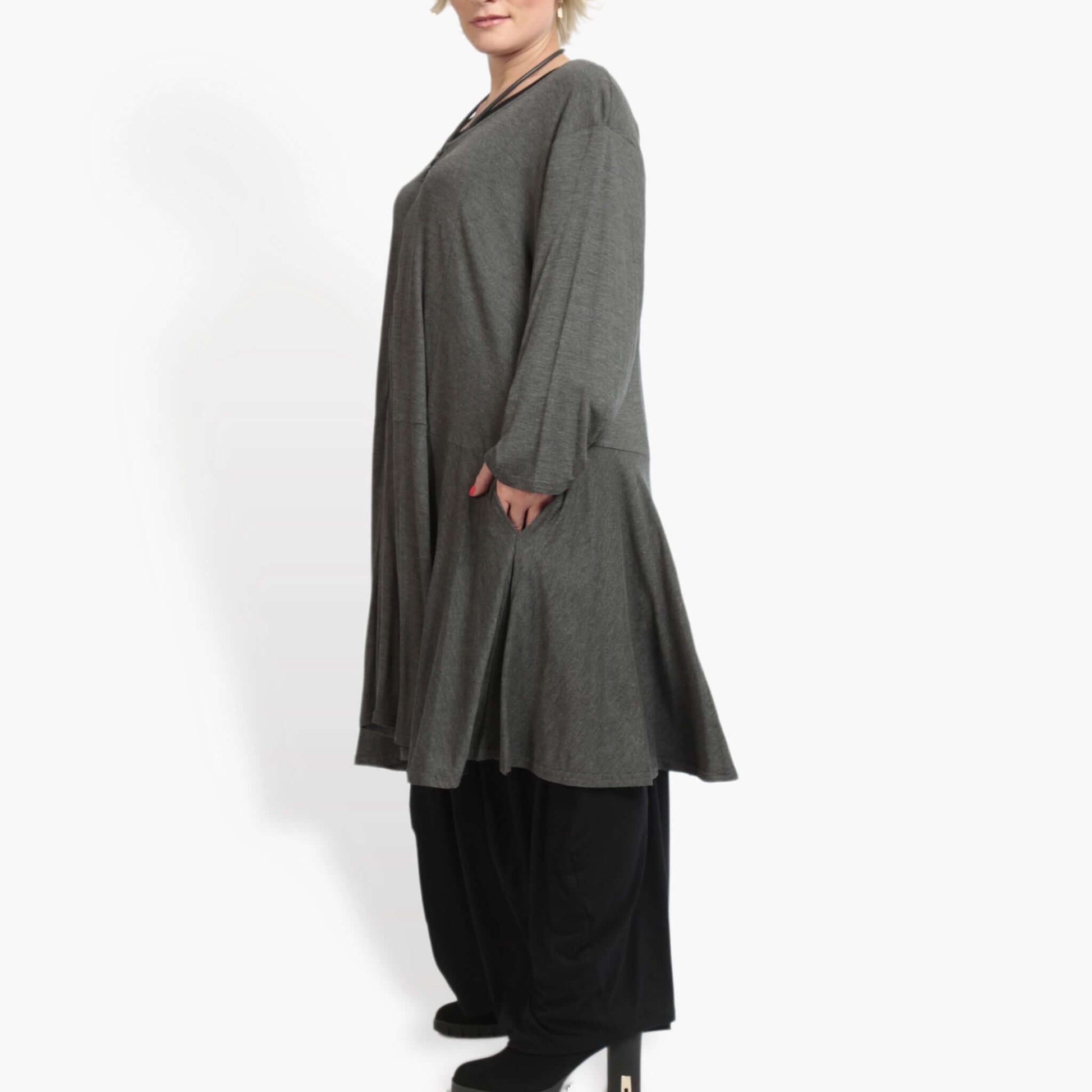  Elegante Oversize-Jacke in angesagtem Anthrazit – Leichte Viskose für einen lässigen Lagenlook