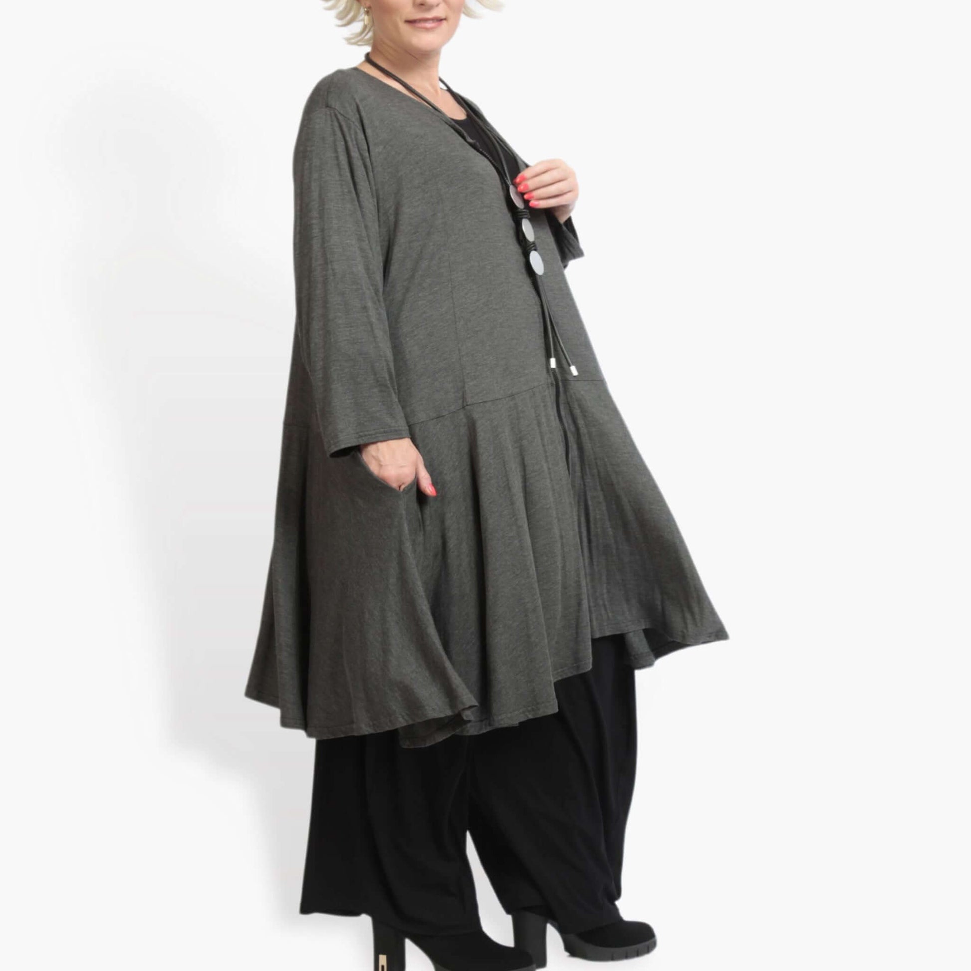  Elegante Oversize-Jacke in angesagtem Anthrazit – Leichte Viskose für einen lässigen Lagenlook