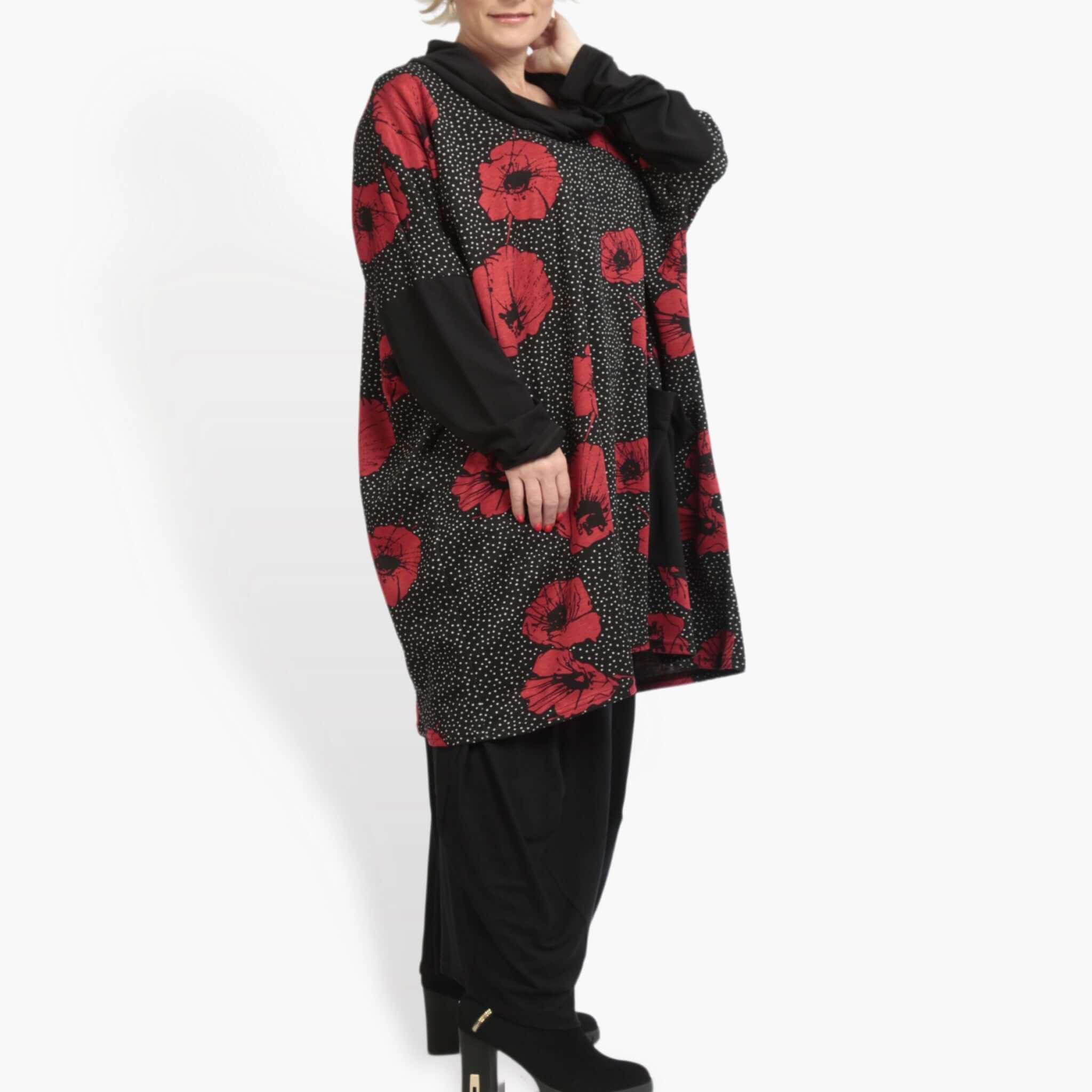  AKH Fashion Bigshirt in kastiger Form, aus Viskose, 0914.06807, Schwarz-Rot, Blumen, Schick