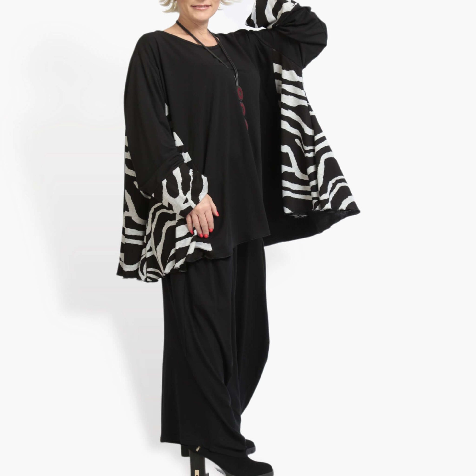  A-Form Langarmshirt mit zeitlosem Zebra-Druck in Schwarz-Grau für deinen Lagenlook