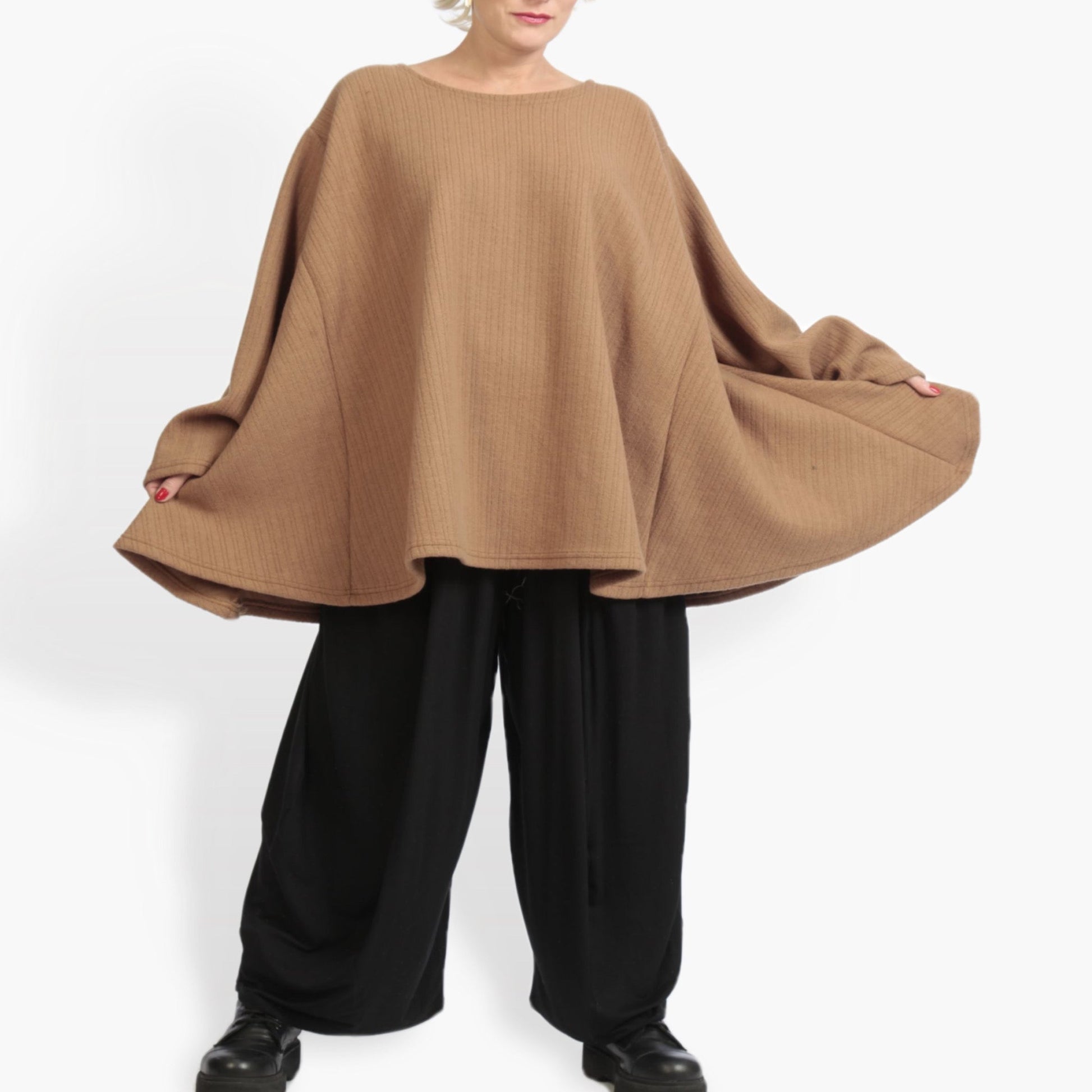  A-Form Shirt in elegantem Camel für den lässigen Lagenlook, oversized, mit Rundhals und langen Ärmeln